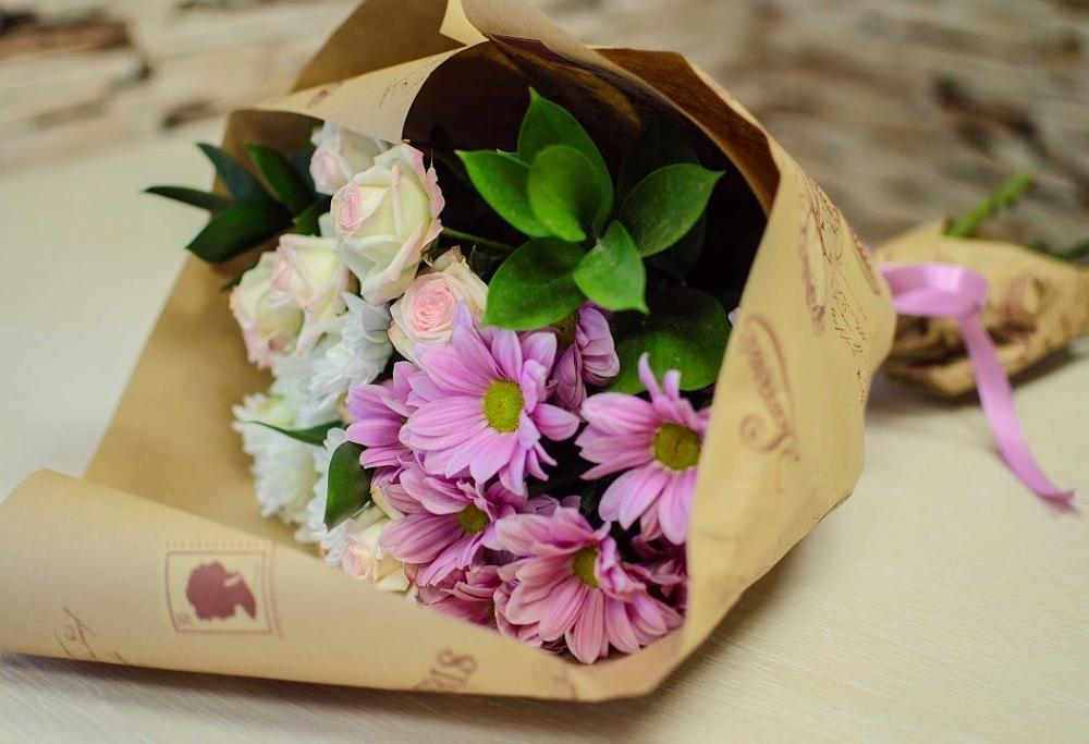 Букет цветов из: Розы и Хризантемы в Сочи