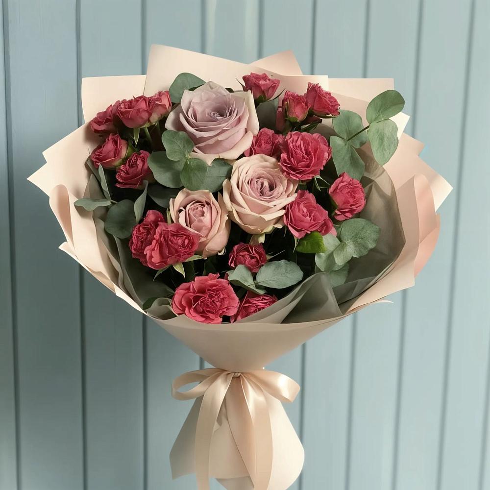Букет цветов из: Гвоздики и Розы в Сочи