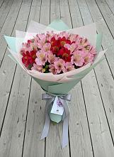 Букет цветов из:  Альстромерии в Сочи