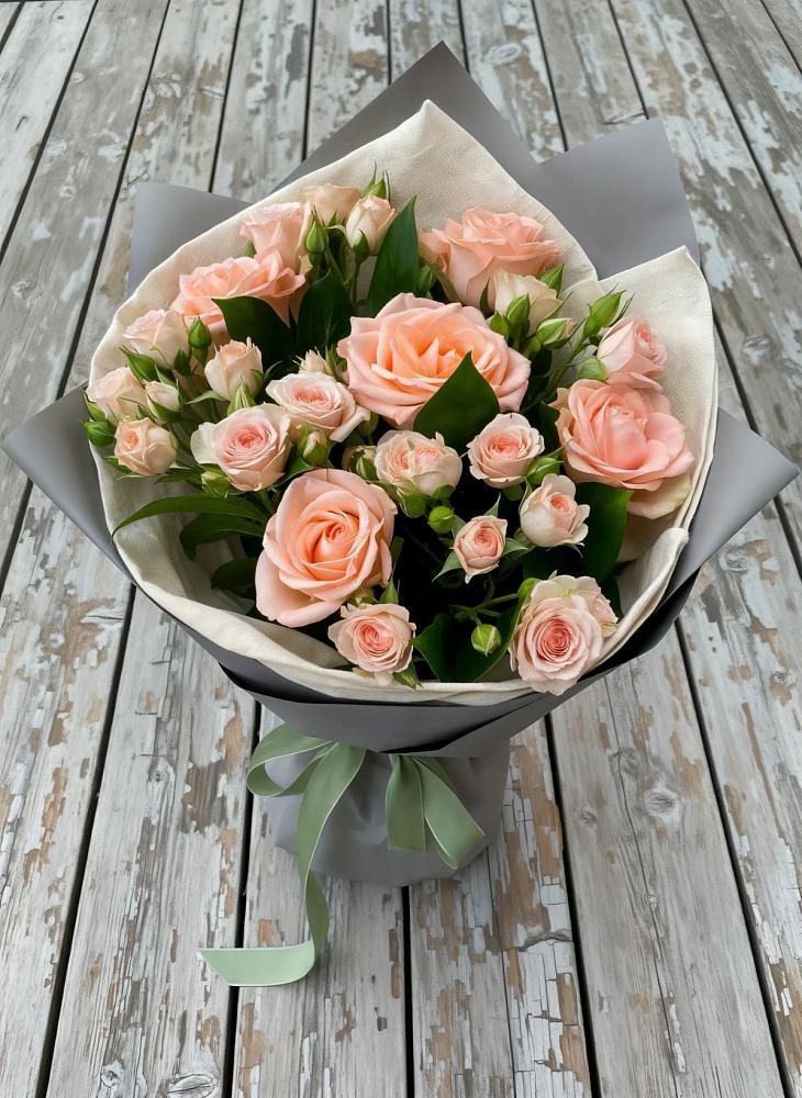 Букет цветов из: Розы в Сочи