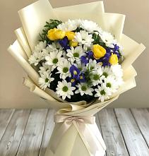 Букет цветов из:  Ирисы, Хризантемы и Розы #REPLACE_PRED# Сочи